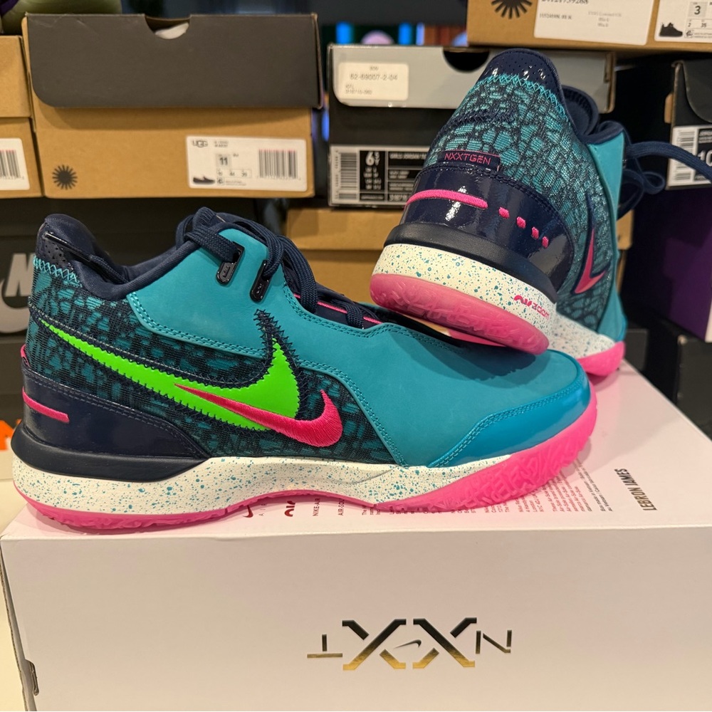 Nike Men's Teal and Pink Athletic Shoes with Neon Green Accents